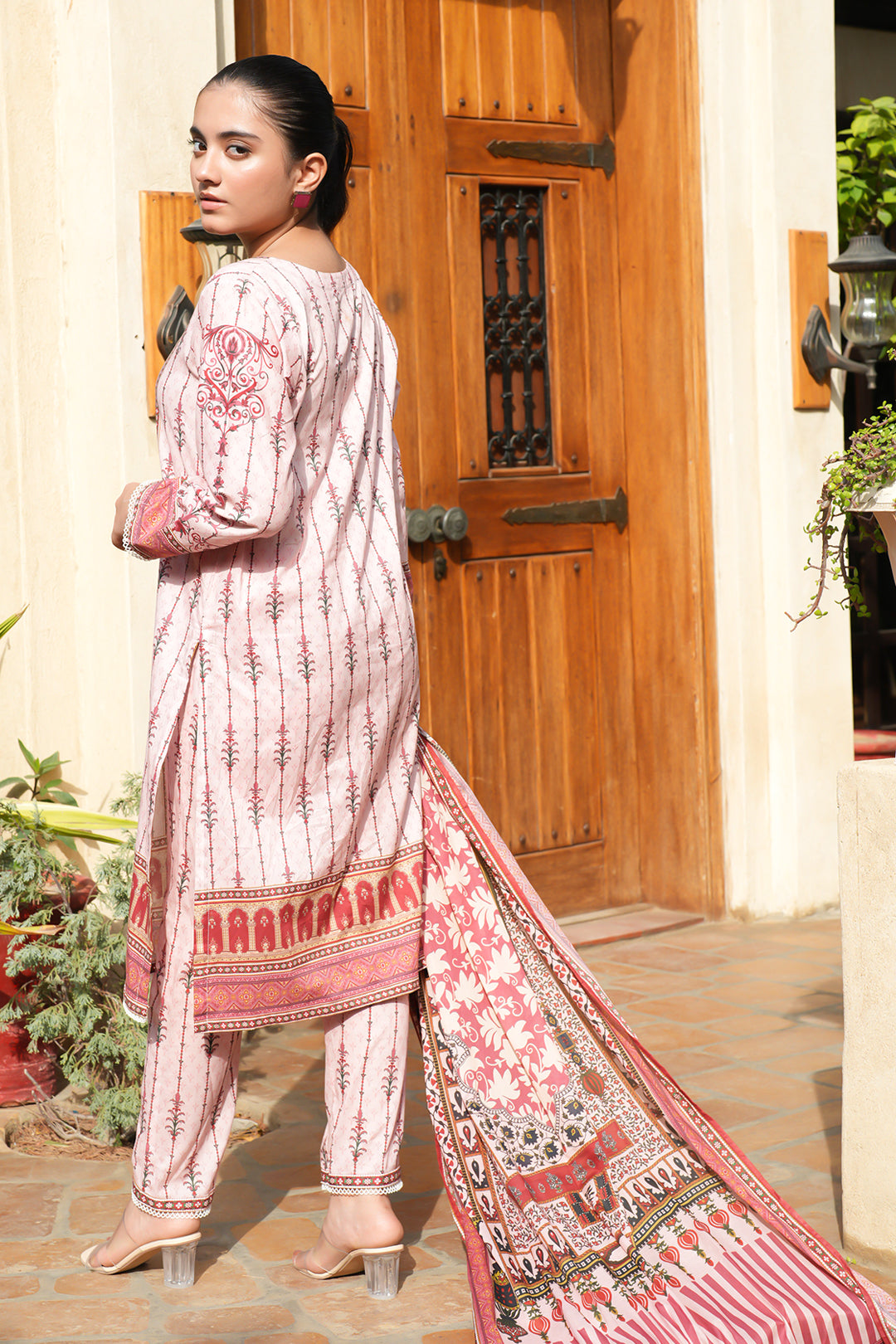 3Pcs Digital Printed Suit in Pink Daisy SKU: UN-012